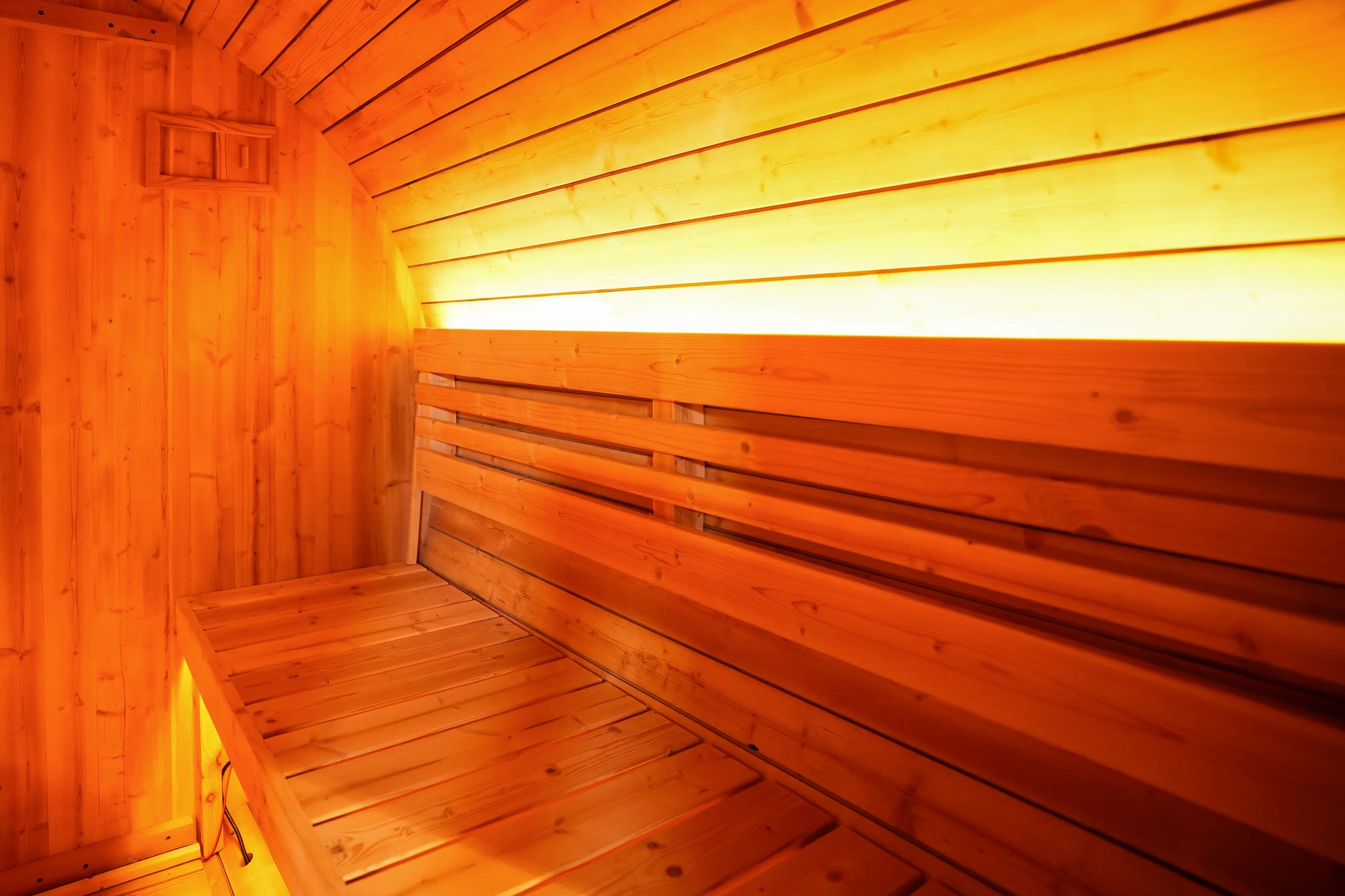 4 Person Black Traditional Barrel Steam Sauna